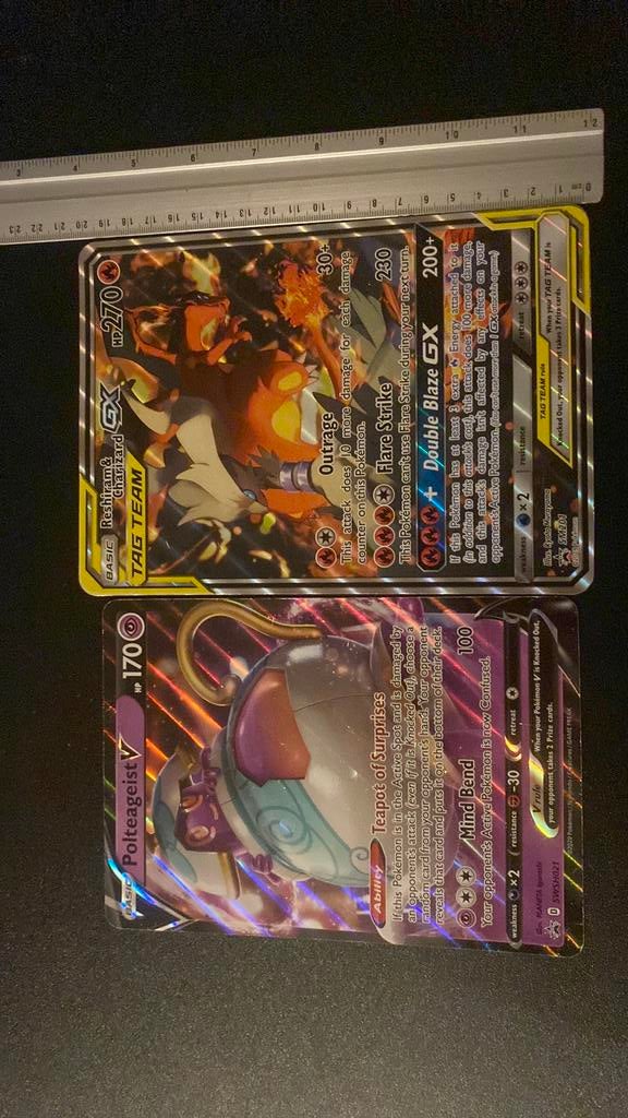 Grote pokemon kaarten GX Reshiram&Charizard en V Polteageist, Ophalen of Verzenden, Gebruikt, Meerdere kaarten, Foil