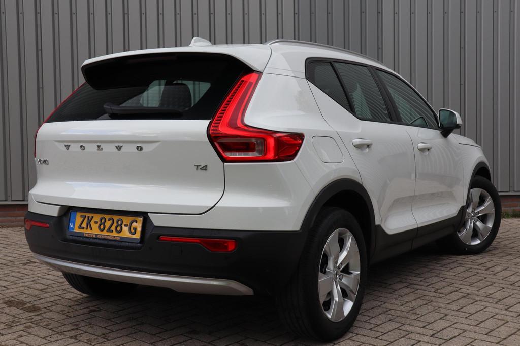 Volvo XC40 T4 Momentum Pro | Vos geleverd en onderhouden | B, 12 maanden, 15 km/l, Euro 6, Leder en Stof