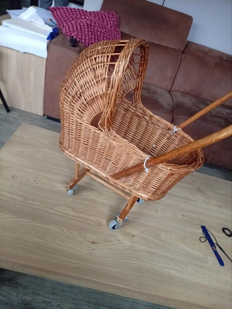 Vintage rieten kinderwagen voor poppen, Kinderen en Baby's, Ophalen of Verzenden, Gebruikt, Overige typen