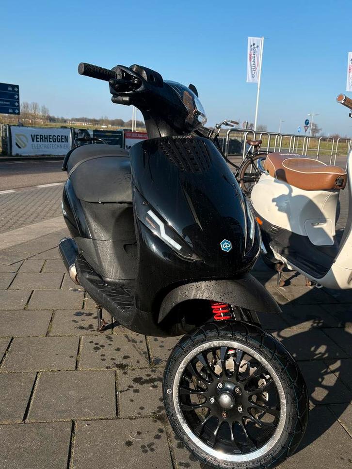 Piaggio zip 2009 brom 80cc 4T, Fietsen en Brommers, Scooters | Piaggio, Zo goed als nieuw, Zip, Maximaal 45 km/u, Benzine, Ophalen
