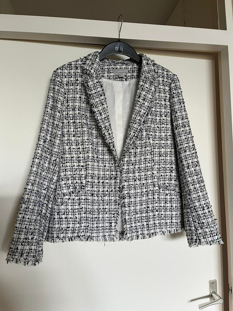 Zwart-wit bouclé jasje maat 42/44, Kleding | Dames, Ophalen of Verzenden, Zo goed als nieuw, Maat 42/44 (L), Zwart
