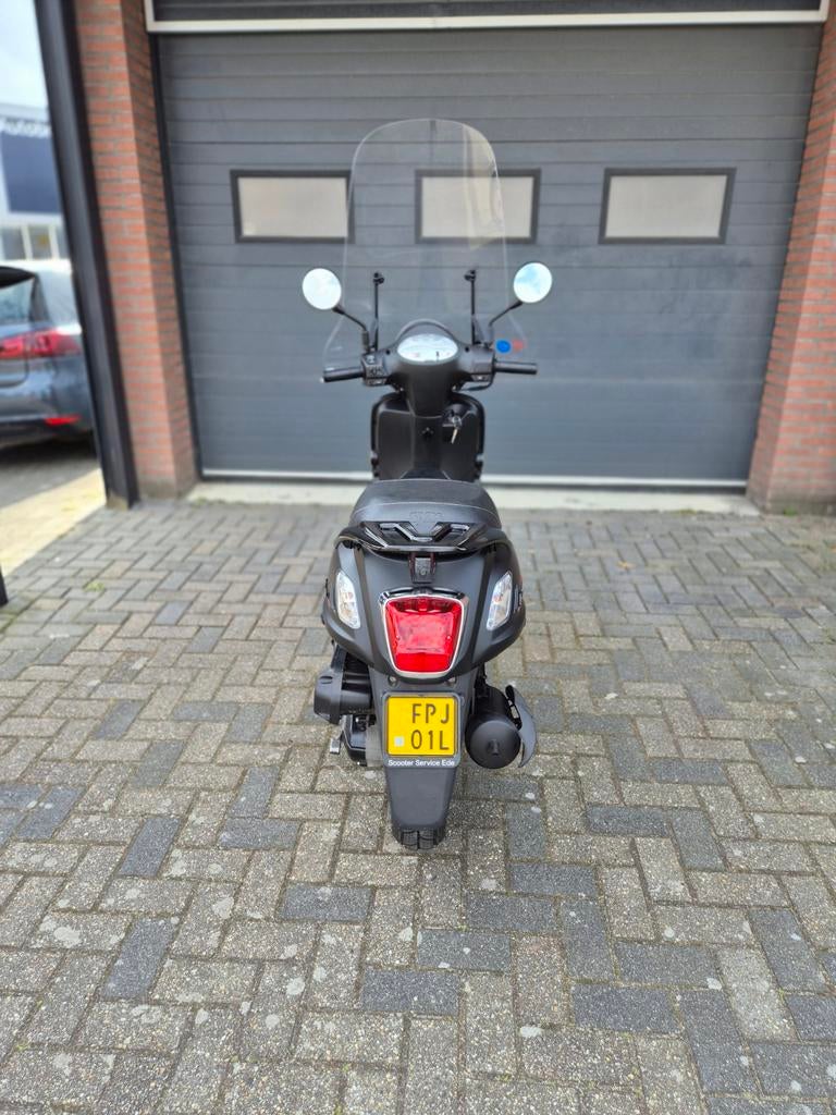 Sym Fiddle 2 2023 // Brom scooter matt zwart, Ophalen of Verzenden, Zo goed als nieuw, Benzine, Fiddle