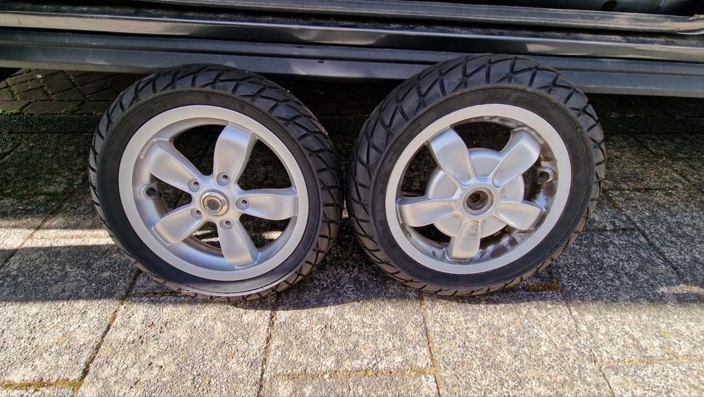 Scooter banden diverse maten 100 80 10  Vespa piaggio zip, Fietsen en Brommers, Ophalen of Verzenden, Nieuw, Blok, Piaggio