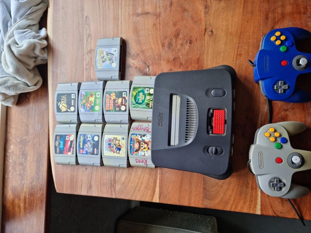 Nintendo 64 Console met 9 Spellen en 2 Controllers, Spelcomputers en Games, Games | Nintendo 64, Gebruikt, Overige genres, 2 spelers