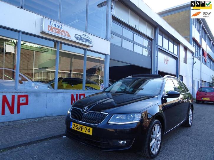 Skoda Octavia Combi 1.4 TSI Greentech Elegance Businessline, Auto's, Skoda, Bedrijf, Te koop, Octavia, ABS, Airbags, Airconditioning