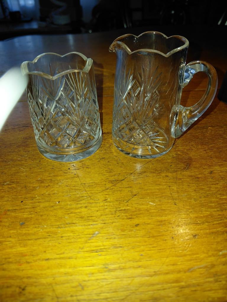 oud glazen kristal waaier motief lepelvaasje /melk kannetje, Ophalen of Verzenden