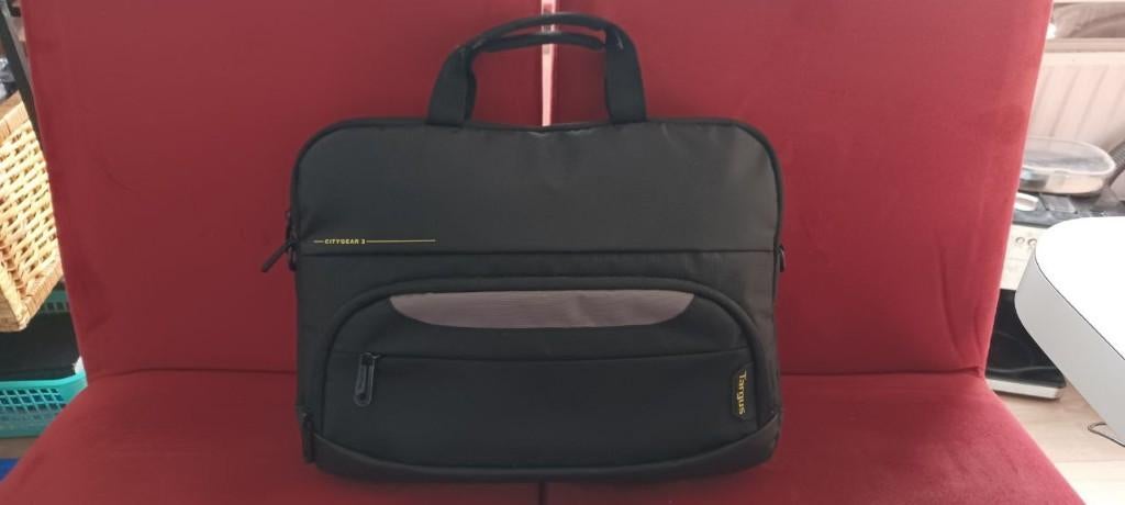 Laptoptas, Computers en Software, Laptoptassen, Ophalen of Verzenden, 17 inch of meer, Zo goed als nieuw