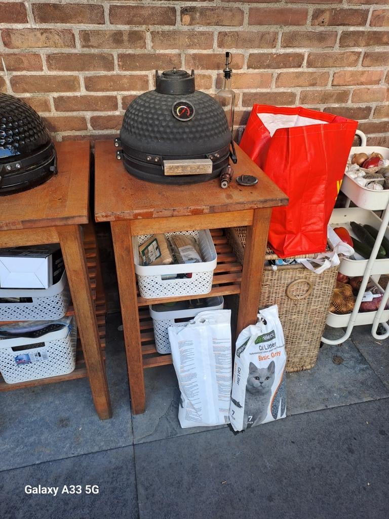 2x BBQ met tafel, Ophalen of Verzenden, Gebruikt