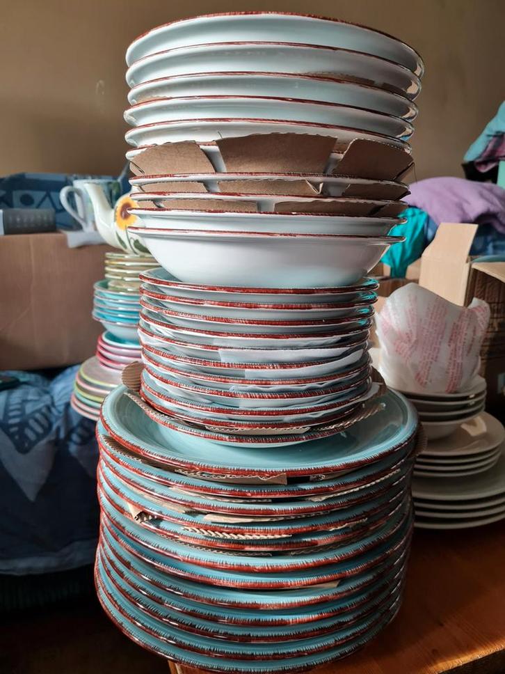 Quid 33 delig licht blauw servies, Antiek en Kunst, Antiek | Servies compleet, Ophalen of Verzenden