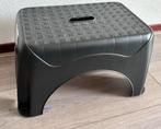 Zwart opstap krukje, Ophalen, Zo goed als nieuw, Kunststof