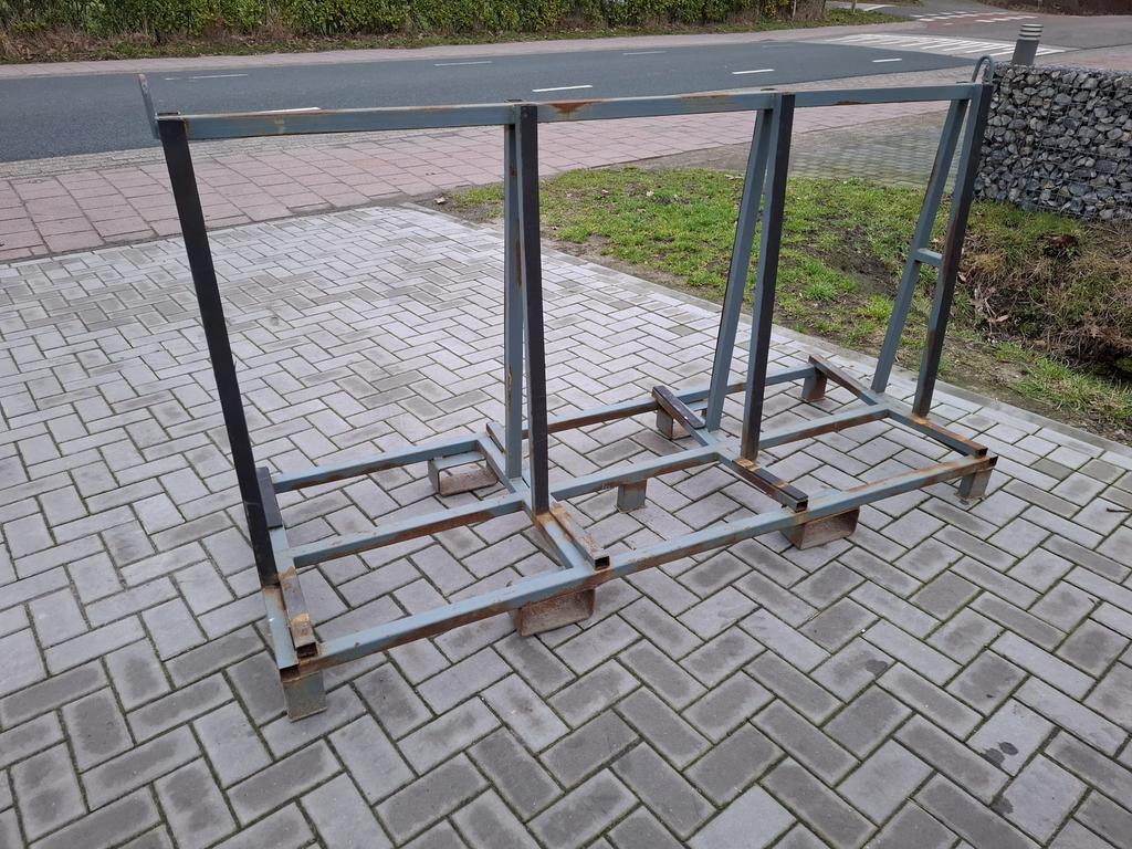 Dubbelzijdige glasbok, Ophalen