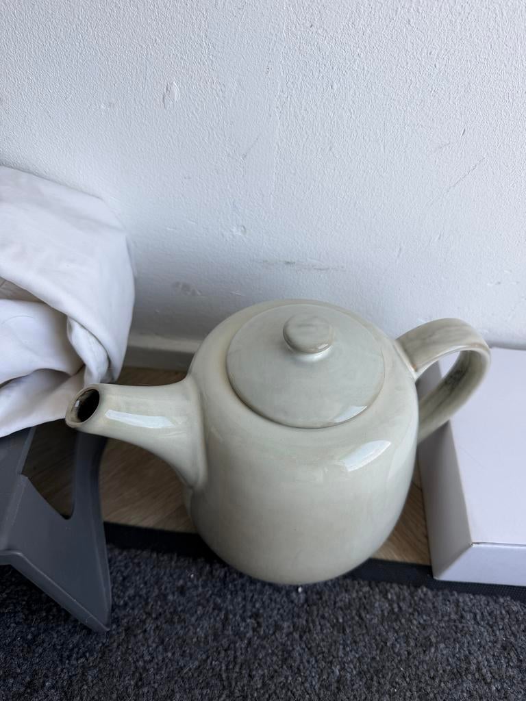 Theepot Toscane beige Xenos, Huis en Inrichting, Zo goed als nieuw, Steen/keramiek, Grijs, Overige merken