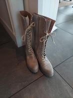 Beige suede laarzen maat 42 hoge schoenen laarsjes, Ophalen of Verzenden, Zo goed als nieuw, Beige
