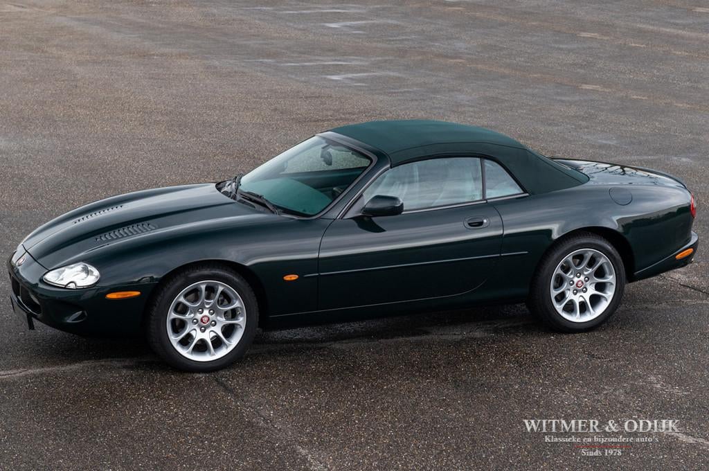 Jaguar XK8 4.0 V8 Convertible XKR(!) Blijvend bijtellingsvri, Achterwielaandrijving, Gebruikt, 8 cilinders, Cabriolet