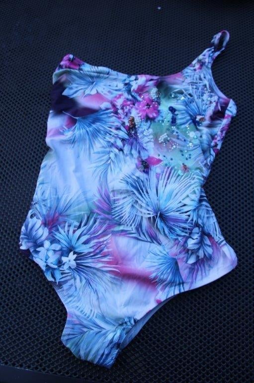 Badpak gekleurd Twin-Set mt UK38 85 Vaste prijs, Kleding | Dames, Badmode en Zwemkleding, Twinset, Overige kleuren, Verzenden