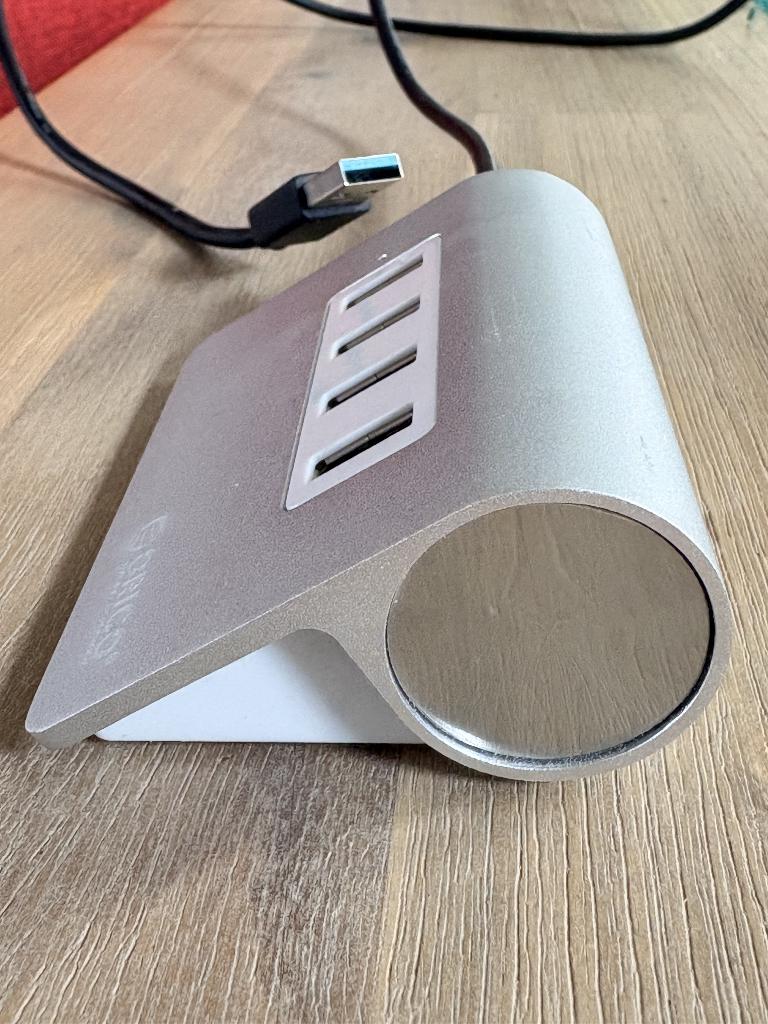 USB-hub 4-poorts (USB 3.0), Computers en Software, Dockingstations, Ophalen of Verzenden, Gebruikt, USB-hub, Orico