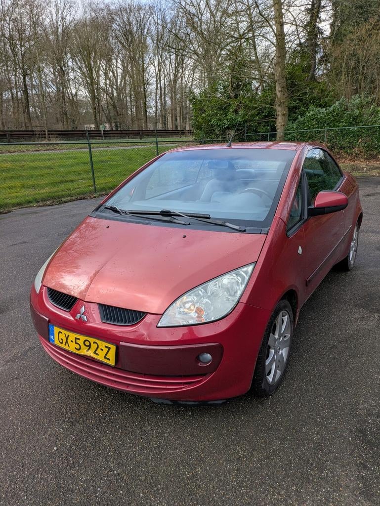Mitsubishi Colt cabrio met ruim 1jaar apk, Auto's, Mitsubishi, Voorwielaandrijving, 4 cilinders, Cabriolet, 4 stoelen