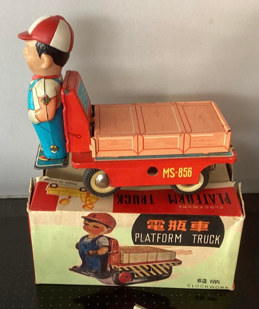 Opwindbare 1960’s blikken Platform Truck met mannetje MS 856, Ophalen