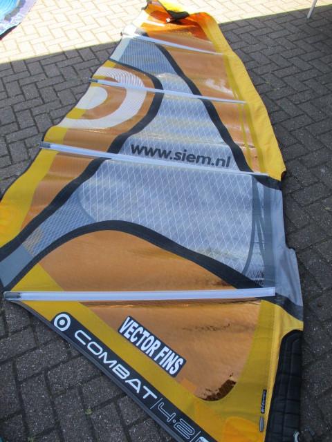 DIV WINDSURFZEILEN  TE KOOP, Watersport en Boten, Windsurfen, Gebruikt, Overige typen, Met draagtas, 5 tot 7 m², Ophalen