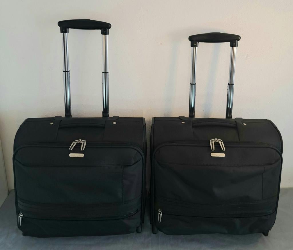 Modern  Handbagage Cabine koffers
Geschikt voor kleding en, Sieraden, Tassen en Uiterlijk, Koffers, Ophalen of Verzenden, Zo goed als nieuw