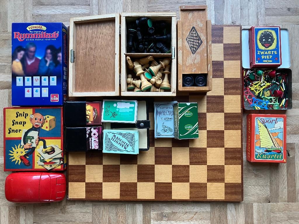 Diverse oude bord- en kaartgezelschapspellen, Vijf spelers of meer, Ophalen of Verzenden, Gebruikt, Diverse uitgevers