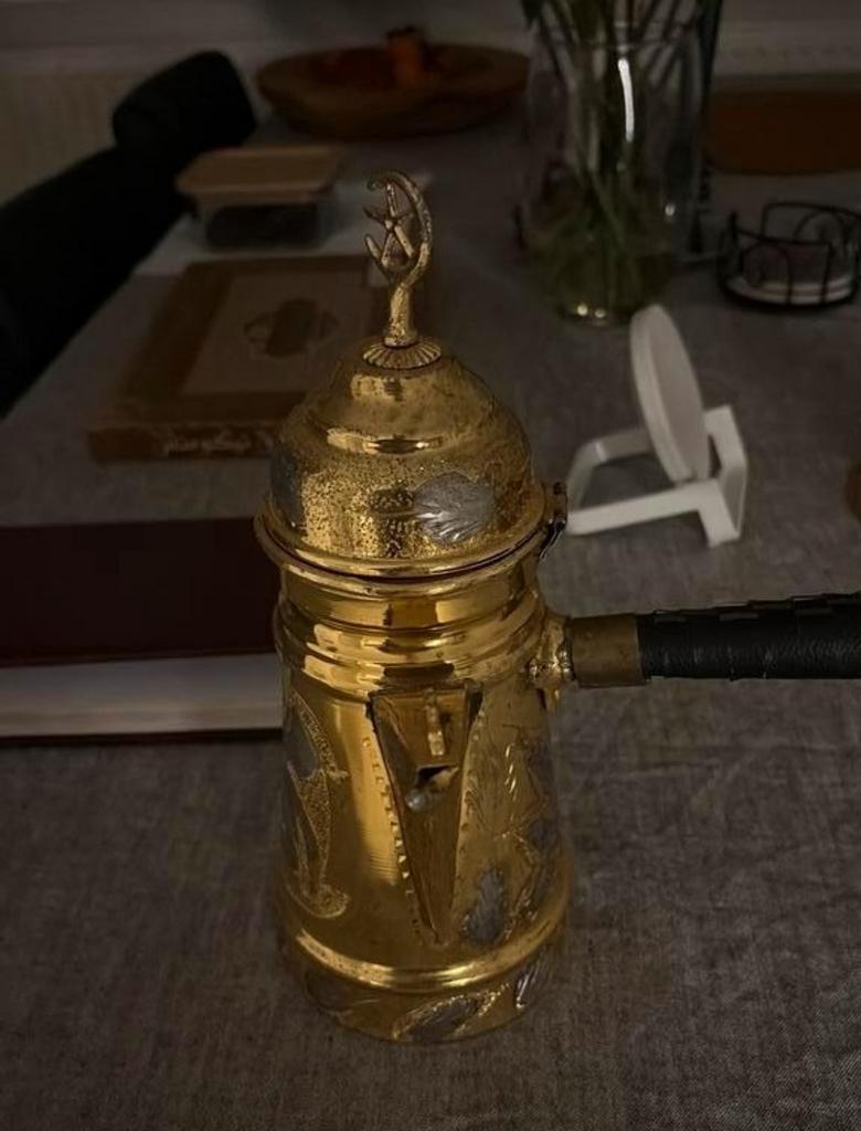 Arabische koffiepot (dalla), Ophalen of Verzenden