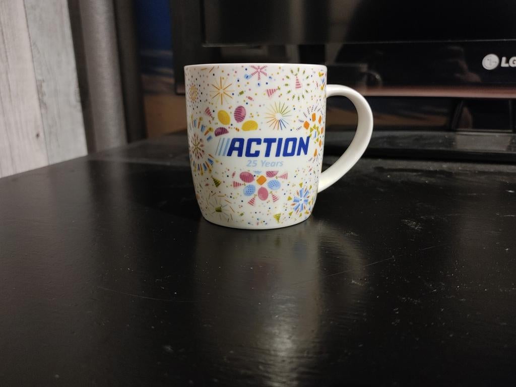 Action Mok - Limited Edition, Huis en Inrichting, Keuken | Keukenbenodigdheden, Ophalen of Verzenden, Zo goed als nieuw