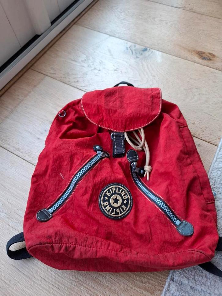 Kipling Rugzak Rood - Handige en Stijlvolle Rugtas, Sieraden, Tassen en Uiterlijk, Tassen | Rugtassen, Ophalen of Verzenden