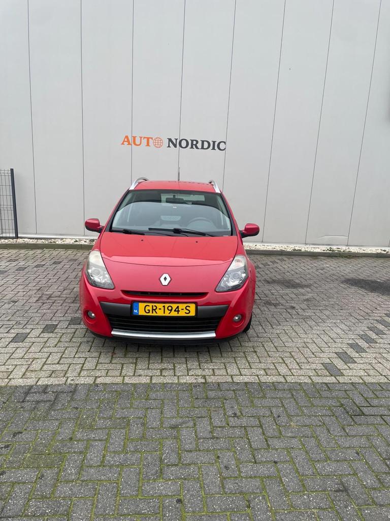 Renault Clio Estate 1.2-16V Expression, Gebruikt, Zwart, 4 cilinders, 49 €/maand