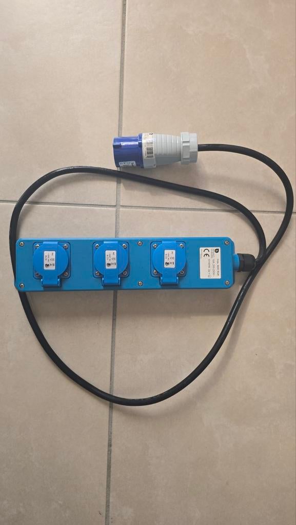 Randaco CEE Bouwstroomverdeler 2 x 16 A 400 V 4 x 230 V 5-polig IP44 Schuko wandstroomverdeler met veiligheidsdeksels voor bouwplaats