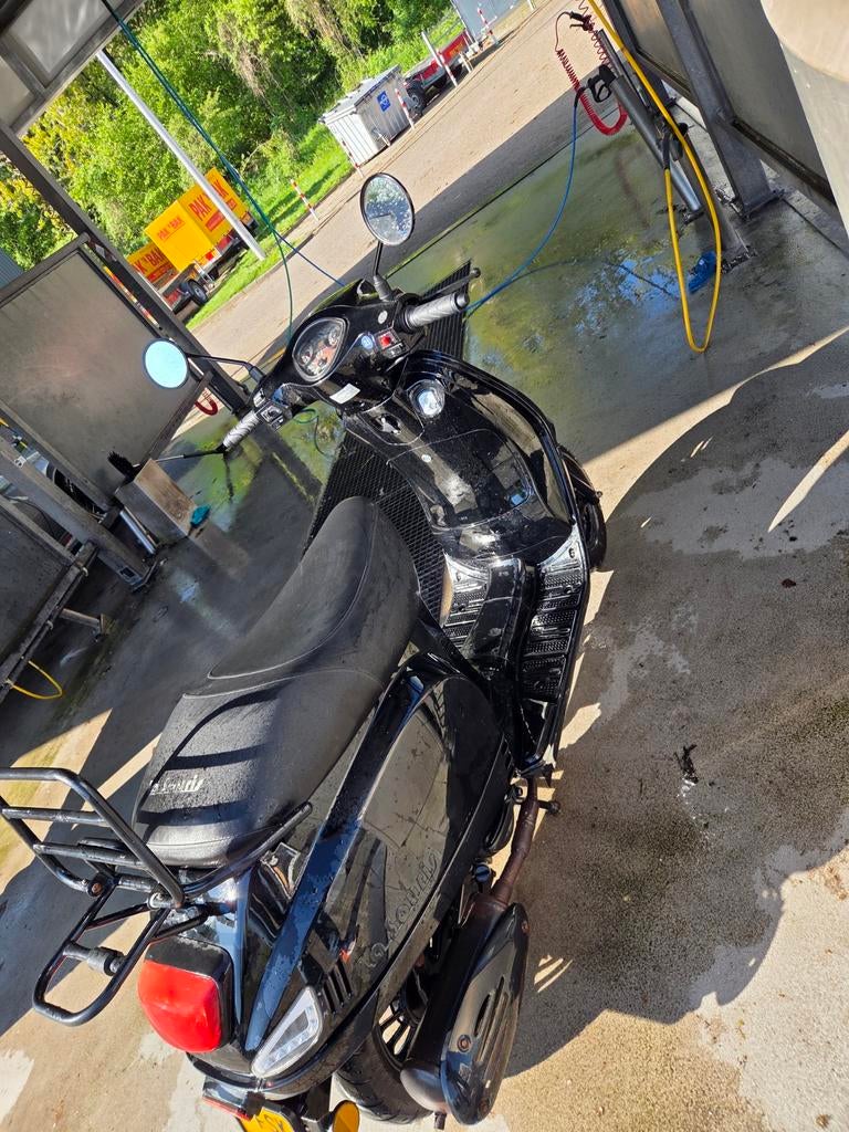 La Souris Sourini 45 km scooter met geel kenteken, Ophalen of Verzenden, Gebruikt, Overige typen, Overige merken