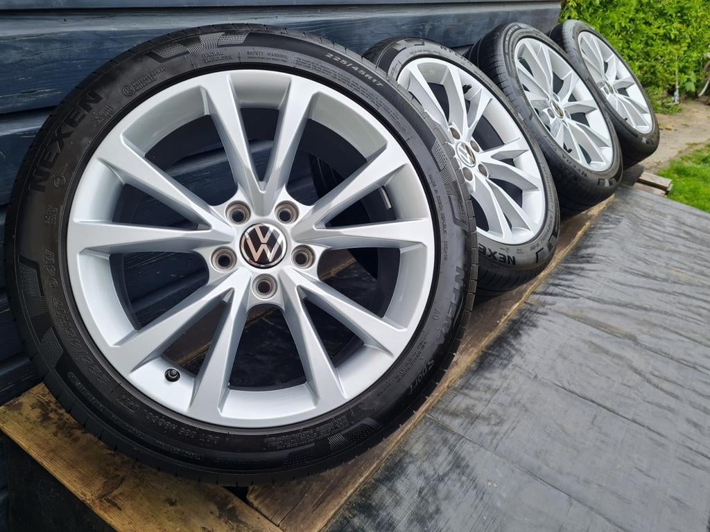 17 inch vw velgen, Ophalen, Banden en Velgen, 17 inch, Zomerbanden
