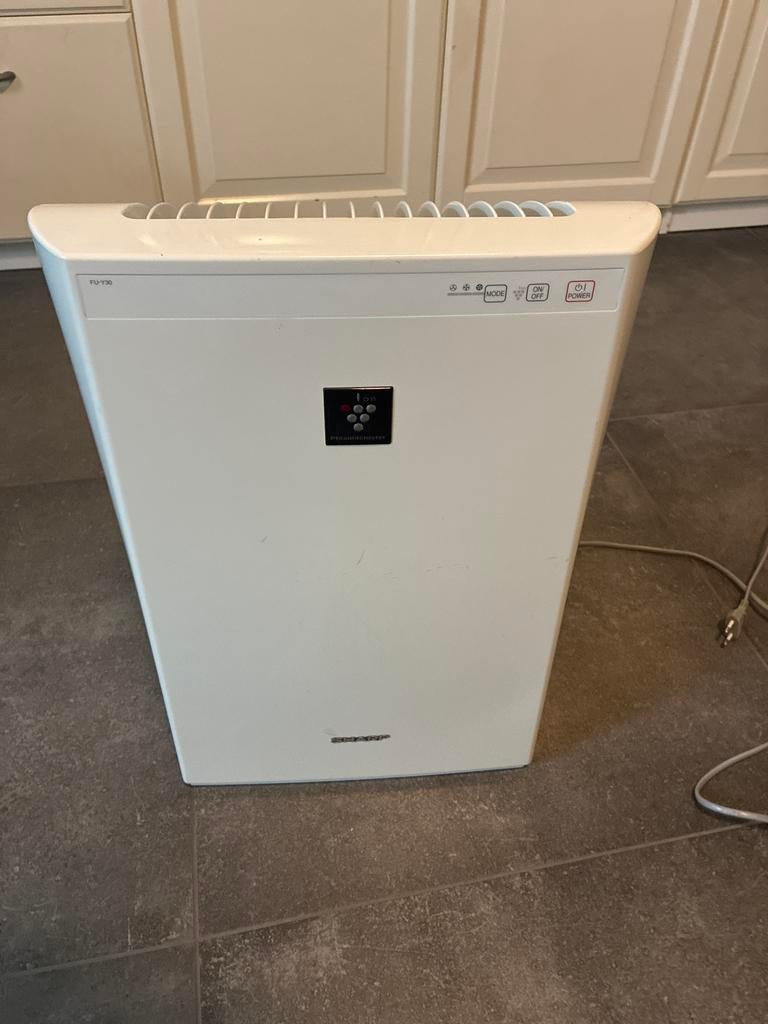 Sharp  Ionisator, Ophalen of Verzenden, Zo goed als nieuw, Luchtreiniger