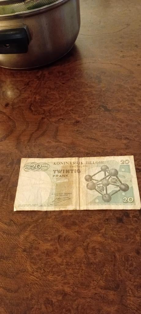 Oud schilderij: Boerderij met vrouw en kippen, Ophalen