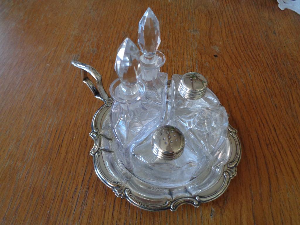 verzilverde met kristal olie en azijn set van wellner, Antiek en Kunst, Ophalen of Verzenden