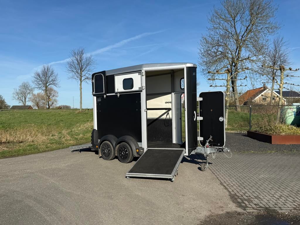 Te huur 1,5-paards Ifor Williams trailer, Dieren en Toebehoren, Stalling en Weidegang, 1 paard of pony