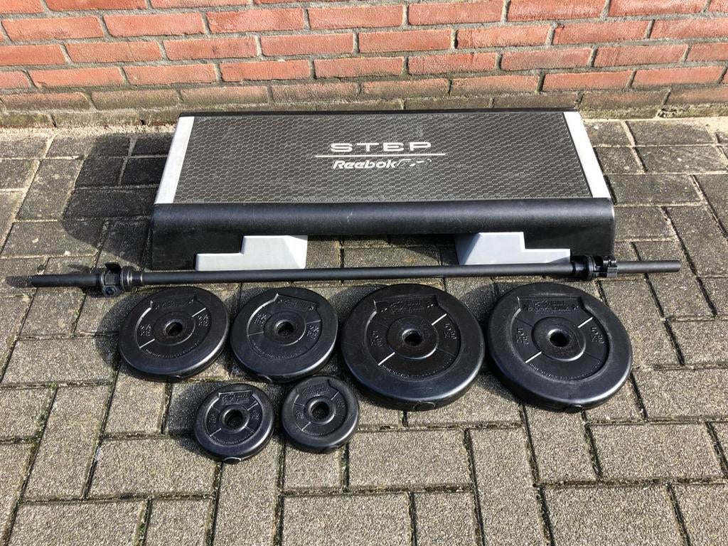 Reebok step met les mills bodypump set, Sport en Fitness, Fitnessmaterialen, Gebruikt, Ophalen of Verzenden, Bodypump set, Reebok step