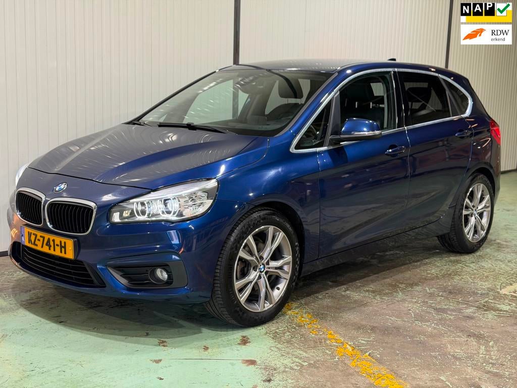 BMW 2-serie Active Tourer 218d Centennial High Executive TRE, Auto's, BMW, Voorwielaandrijving, Euro 6, 150 pk, Blauw