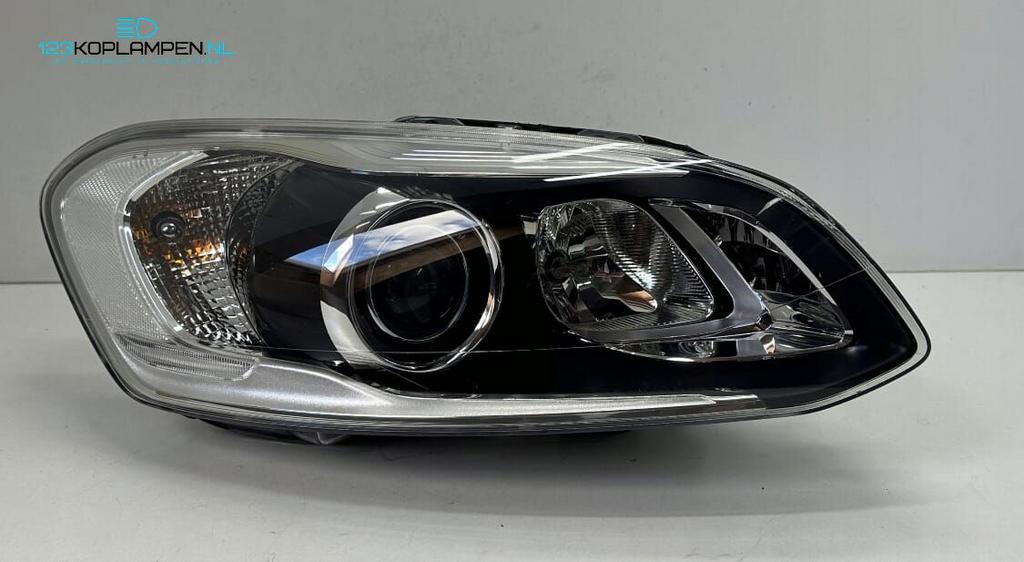Volvo XC60 Facelift Koplamp rechts compleet, Auto-onderdelen, Verlichting, Volvo, Gebruikt, Ophalen of Verzenden