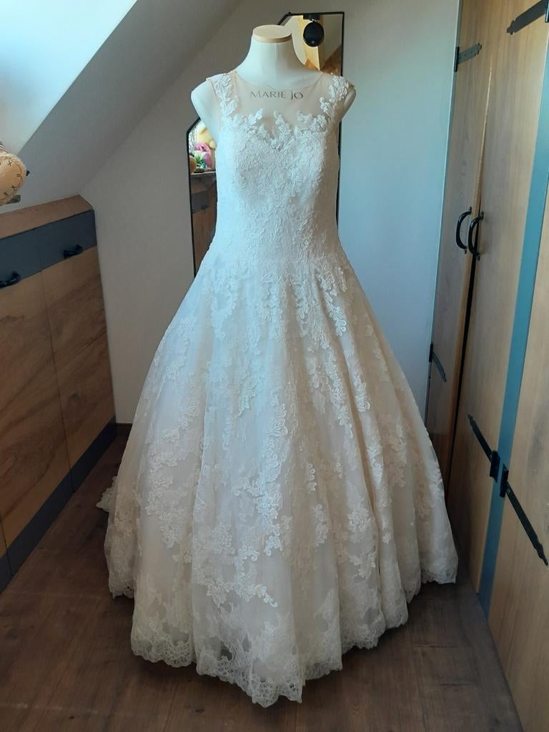 Ivoor Trouwjurk Maat 44 - Meerlaags Tule met Hoepel, Ophalen, Gedragen, Overige kleuren, Trouwjurk