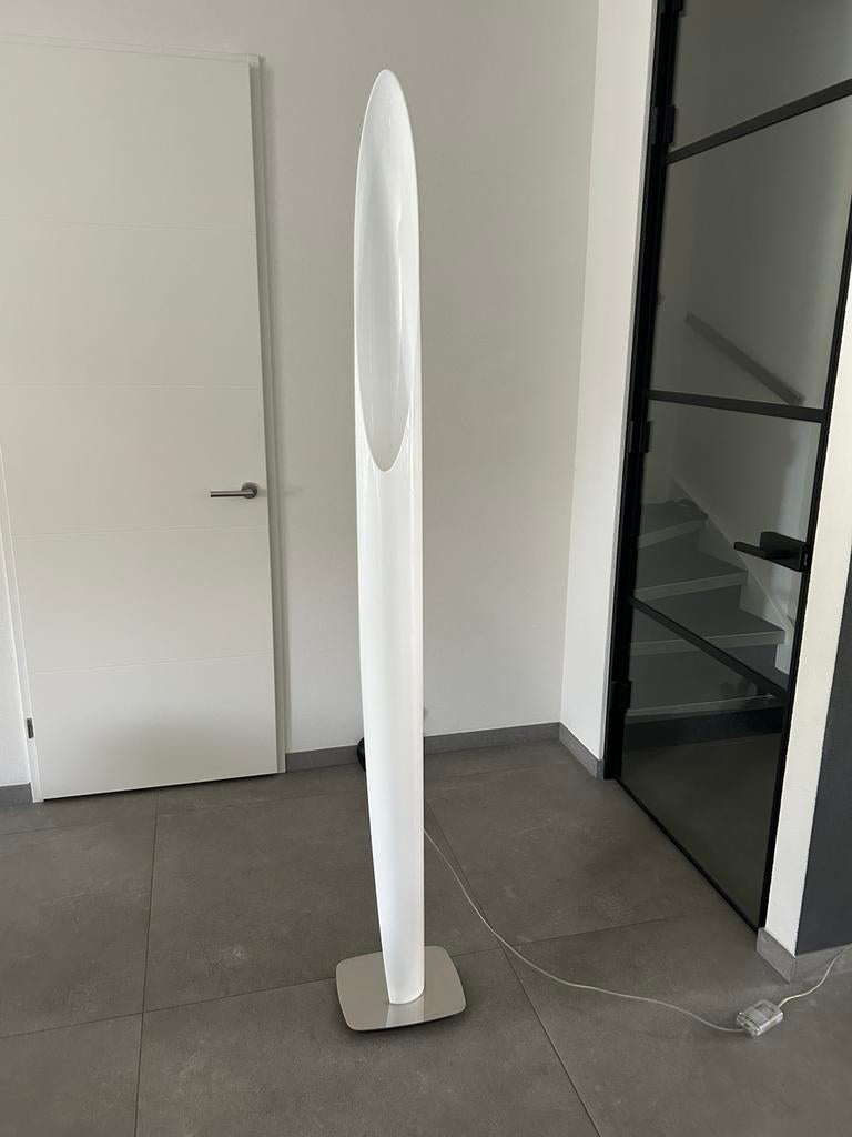 Kundalini shakto design witte dimbare vloerlamp, Ophalen, Zo goed als nieuw