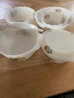 7 delig Witte schalen met fruitdecoratie Arcopal France, Huis en Inrichting, Gebruikt, Keramiek, Ophalen of Verzenden, Kom(men)