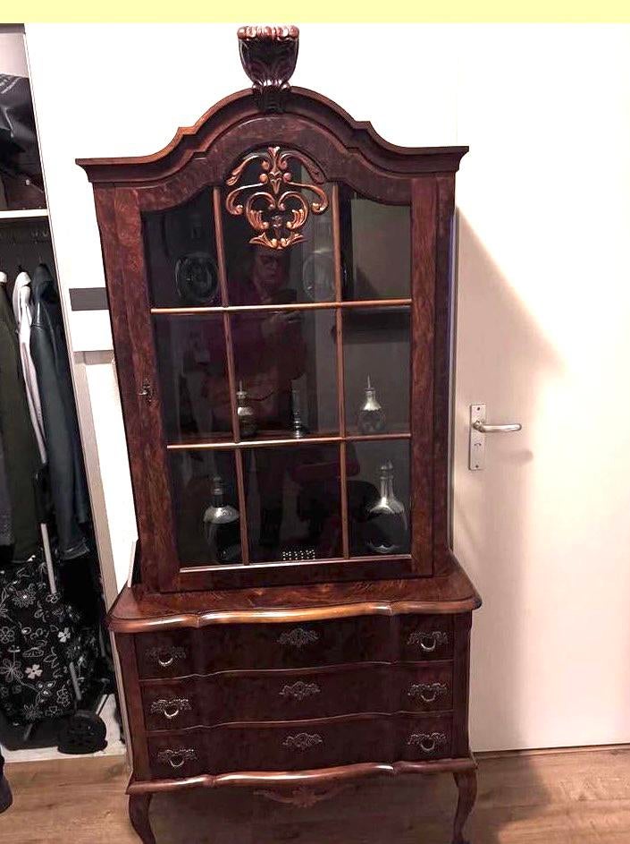 Antieke notenhouten glaskast vitrinekast barok, Huis en Inrichting, Kasten | Vitrinekasten, Ophalen, Zo goed als nieuw, 25 tot 50 cm