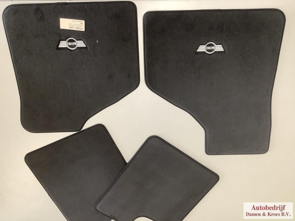 Mattenset complete set 4 stuks mini classic 59-96 zwart stof, Auto-onderdelen, Interieur en Bekleding, -, Overige automerken, -