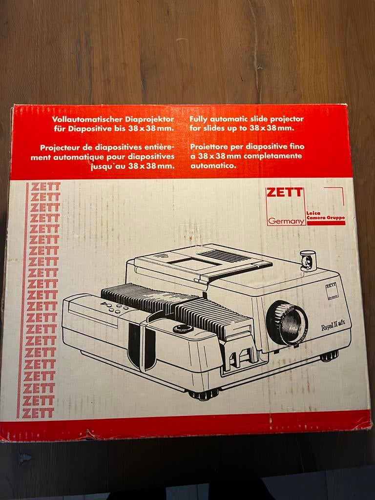 Zett Royal II afs Diaprojector - Leica Projektion GmbH, Audio, Tv en Foto, Diaprojectors, Ophalen of Verzenden, Zo goed als nieuw