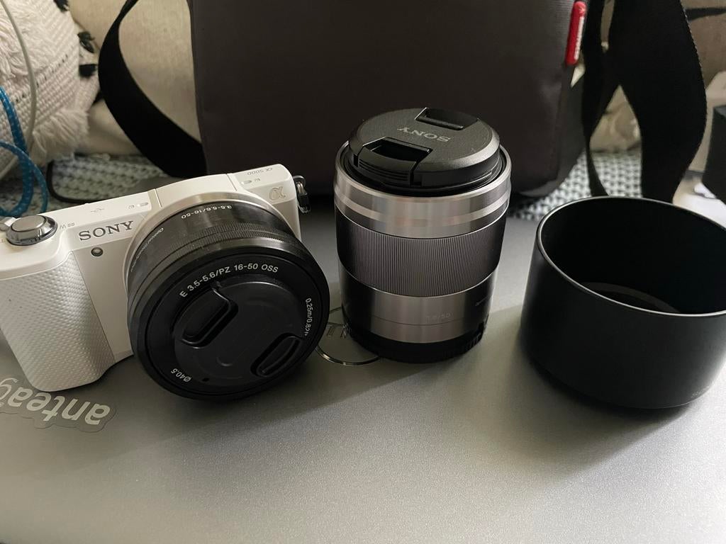 Sony Alpha A5000 systeemcamera + portretlens, Ophalen of Verzenden, Zo goed als nieuw, Canon