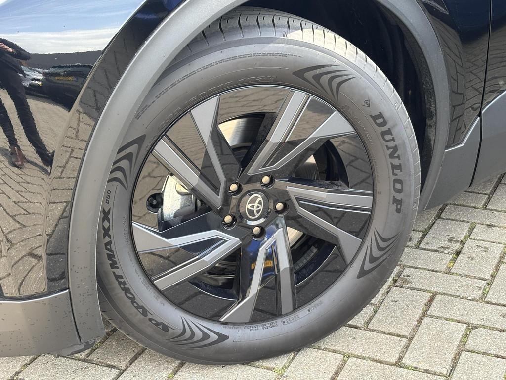 Toyota C-HR+ First Edition 77 kWh, Stof, Gebruikt, 607 km, Zwart
