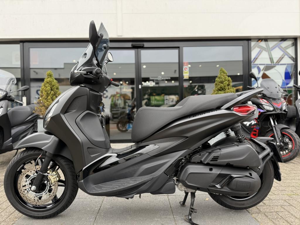 Piaggio Beverly 400 HPE Sport DeepBlack, Motoren, Niet ingevuld, 400 cc, Scooter, Bedrijf