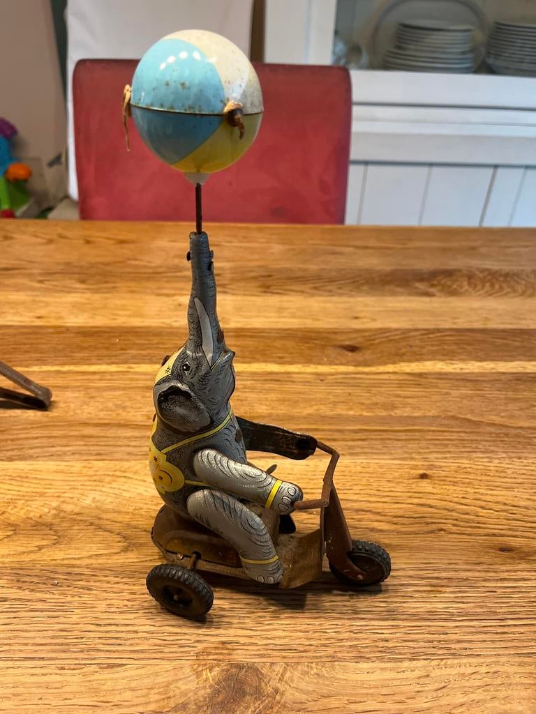 Vintage Blikken Olifant met Ballon, Ophalen