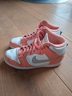 Nike Dunk High Sneakers - Oranje/Wit - Maat 39, Kleding | Dames, Schoenen, Ophalen of Verzenden, Zo goed als nieuw, Oranje, Sneakers of Gympen
